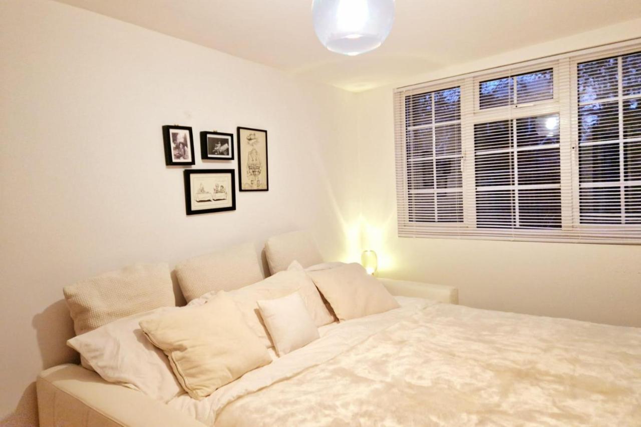 1 Bed Cottage-Museum View-Garden-Free Parking Вейбридж Экстерьер фото